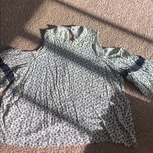 Balloon sleeve cold shoulder blouse